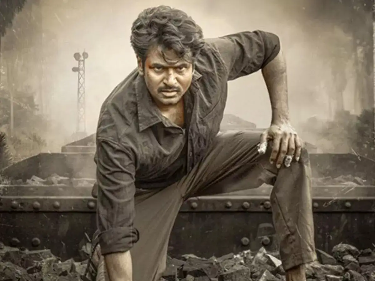 Sivakarthikeyan's 'Parasakthi' Sees Mixed Day 2 Box Office Collections | Quick Digest