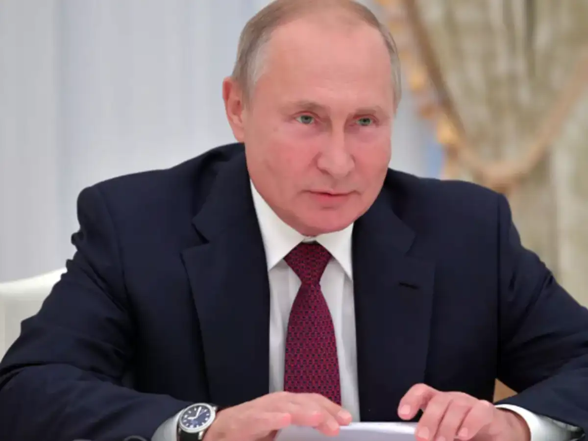 Vladimir Putin Decides To Receive Coronavirus Vaccine Kremlin The Economic Times