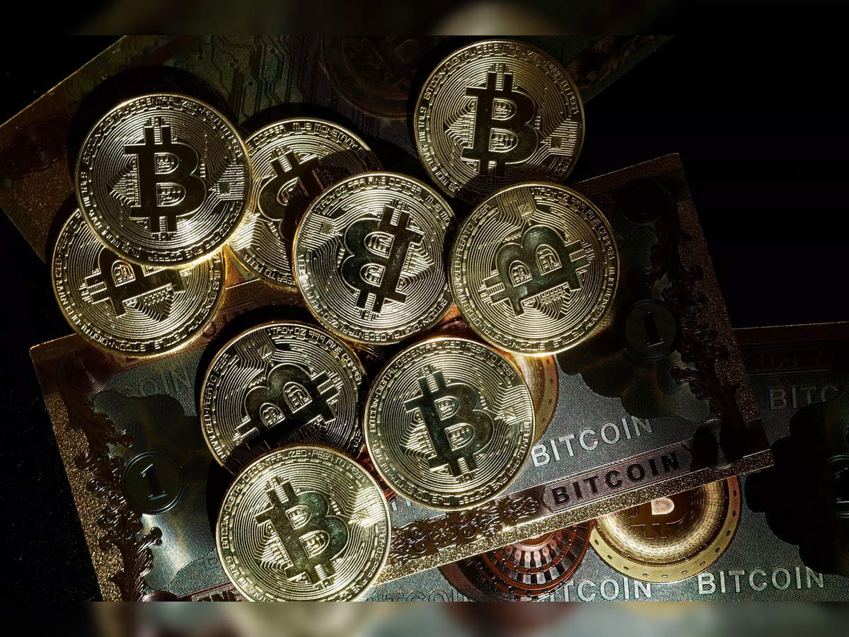 bitcoin falls today Bitcoin sinks over 7 on ebbing Fed rate cut