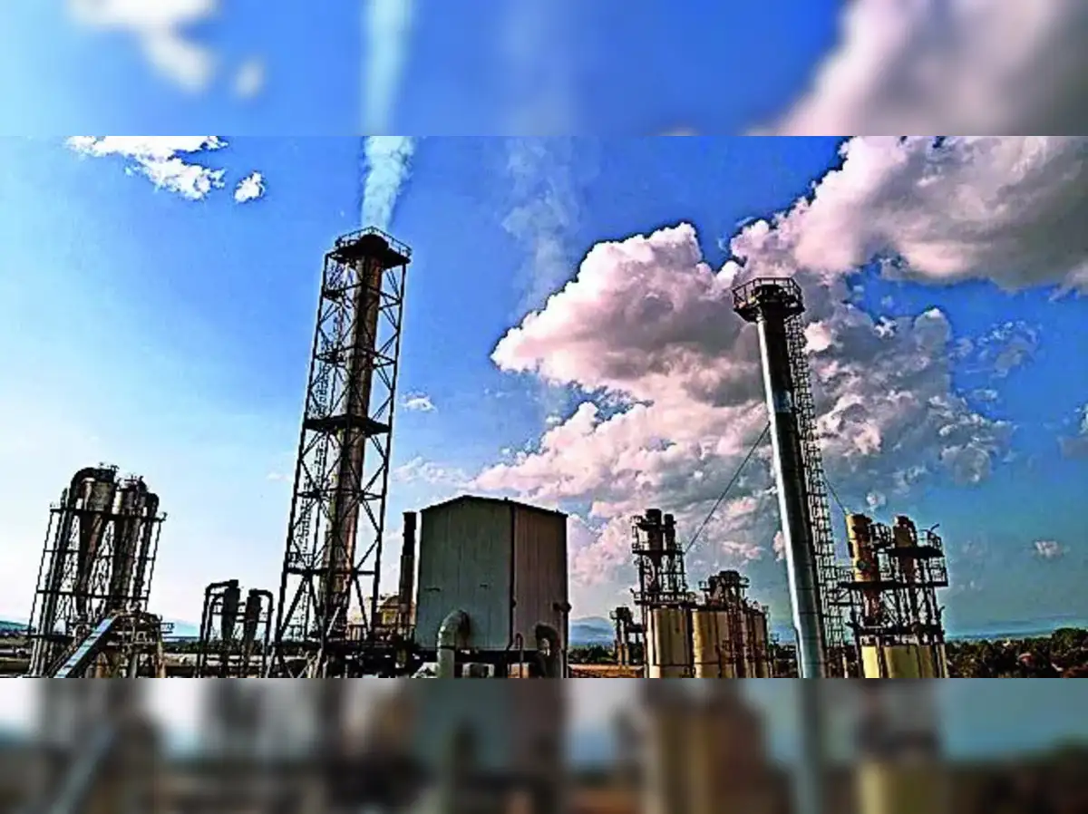 Refiners adjust to new crude mix as Hormuz crisis tightens supply - The  Economic Times