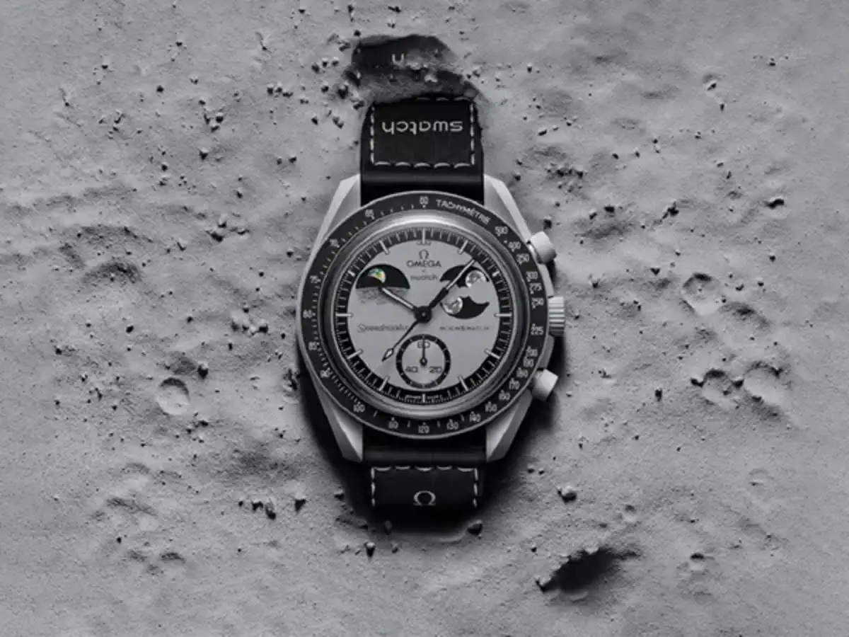 swatchs-space-inspired-watch-