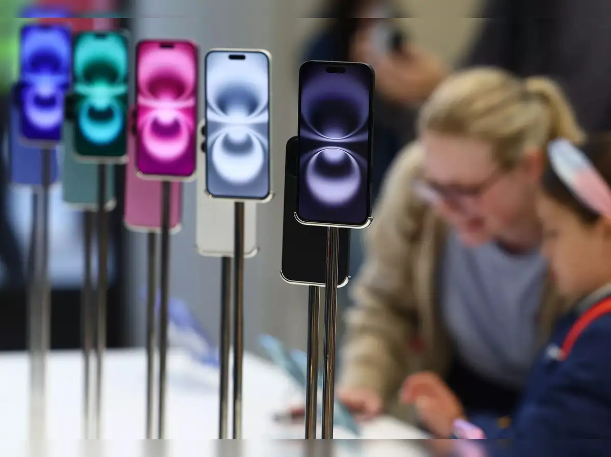 Apple iPhone shipments grow 21.5% to 5.9 million units in first half of 2025: IDC - The Economic Times