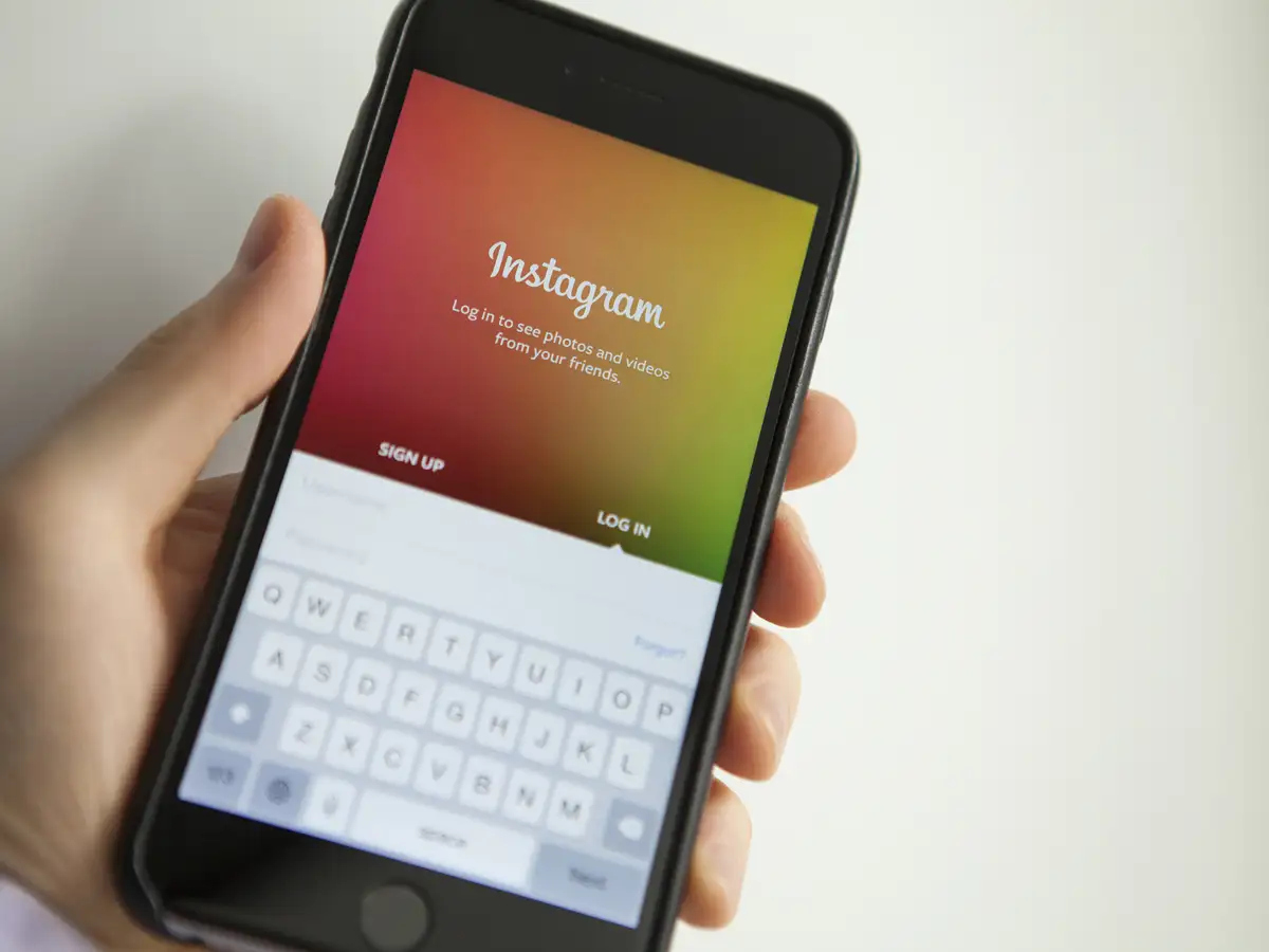 Instagram Down Today Instagram Down As Several Users Are Unable To Log On To The App The Economic Times