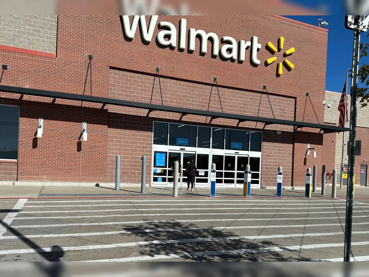 Walmart delivers another quarter of impressive sales but offers a muted outlook - The Economic Times