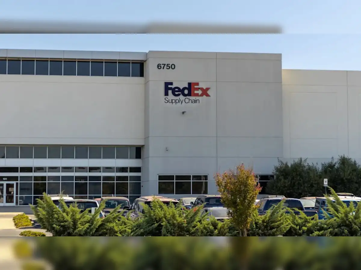 Why Is Fedex Headquarters In Memphis