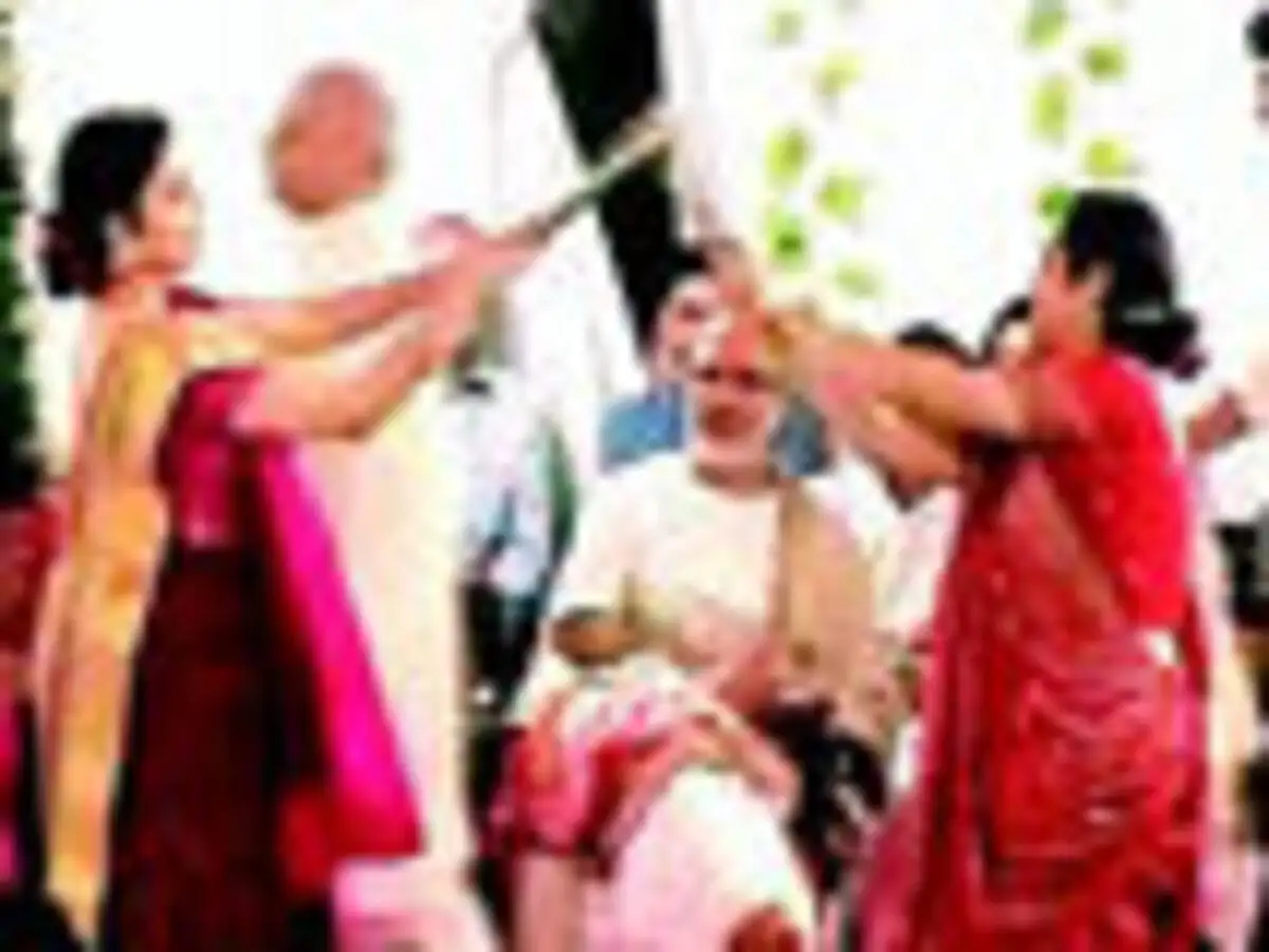 Dhirubhai Ambani S Family Drama Ends With Dandiya As Mukesh Anil Nita And Tina Ambani Shake A Leg The Economic Times He preaches ram kathas and bhagawat kathas and has sang many beautiful bhajans of lord shiva, krishna and rama. dhirubhai ambani s family drama ends