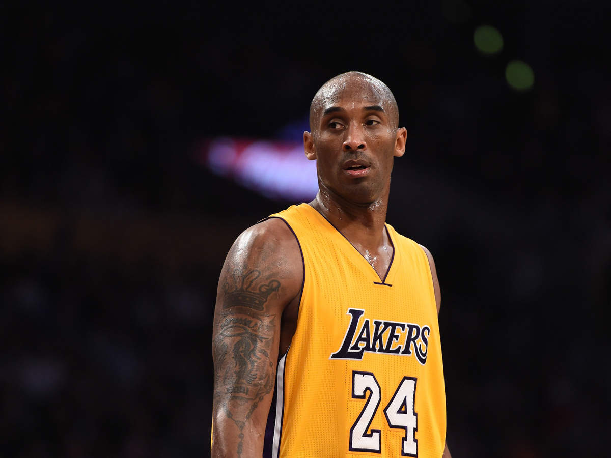 Kobe Bryant's Lakers jersey, medals to go on auction - The Economic Times