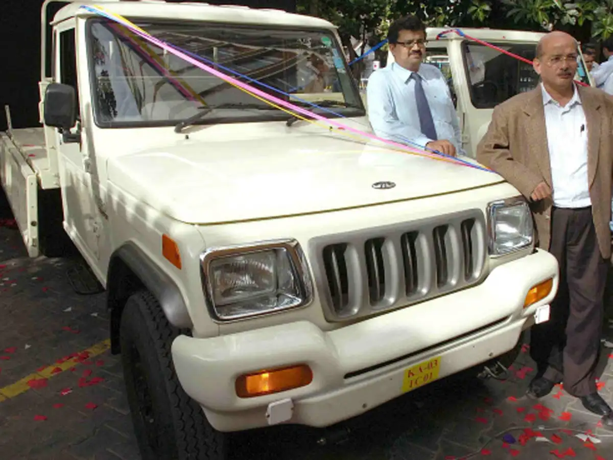 mahindra utility van