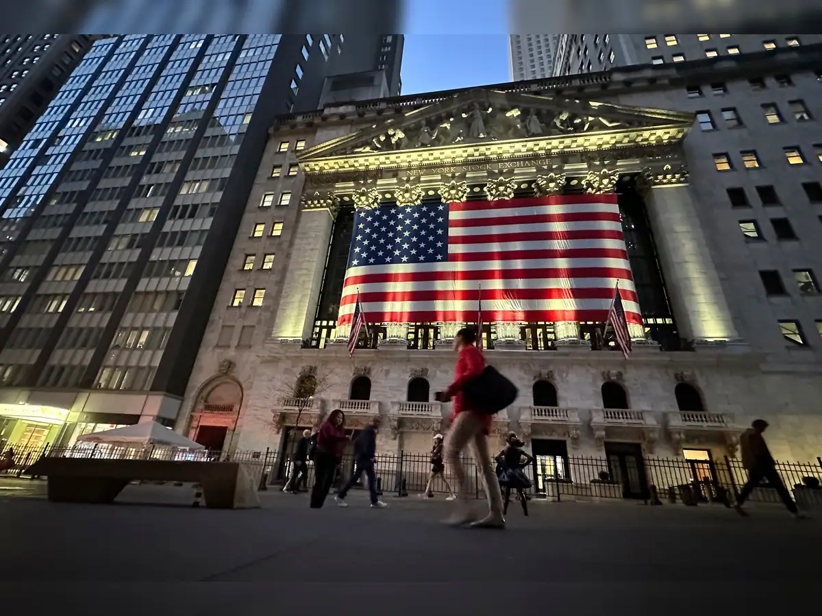 AI stocks keep falling, but the rest of the market is supporting Wall Street