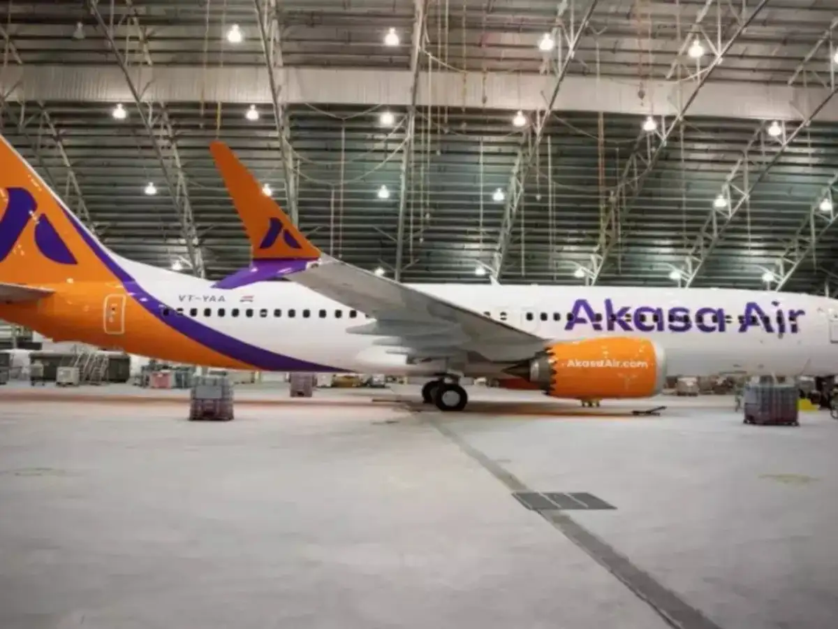 Akasa Air: Akasa's sky-high salary hikes may force peers into flying  through an air pocket - The Economic Times