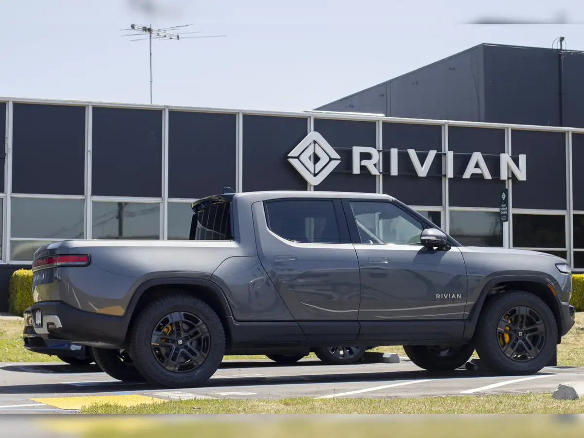 EV maker Rivian aims to raise $1.2 billion from previously announced offering