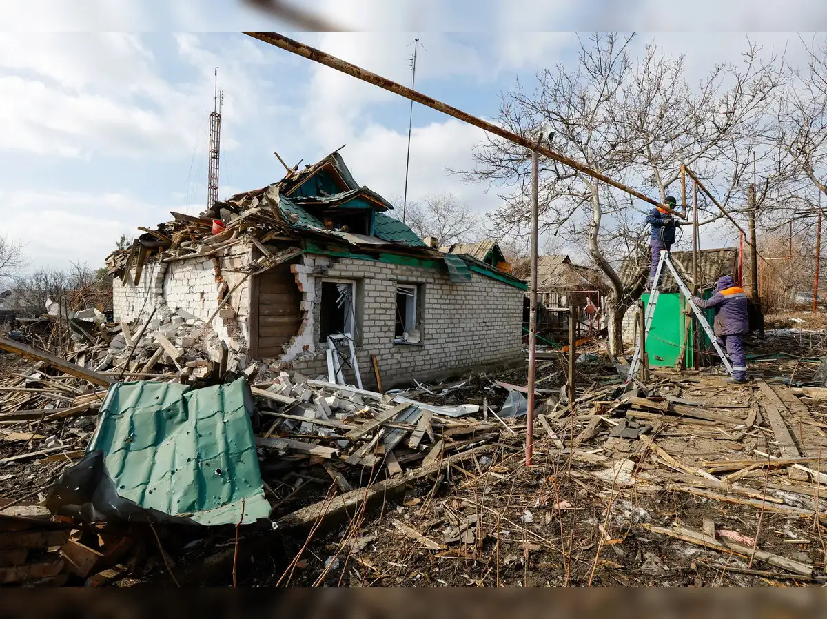 [Image: at-least-8-hurt-in-south-korea-after-she...drills.jpg]
