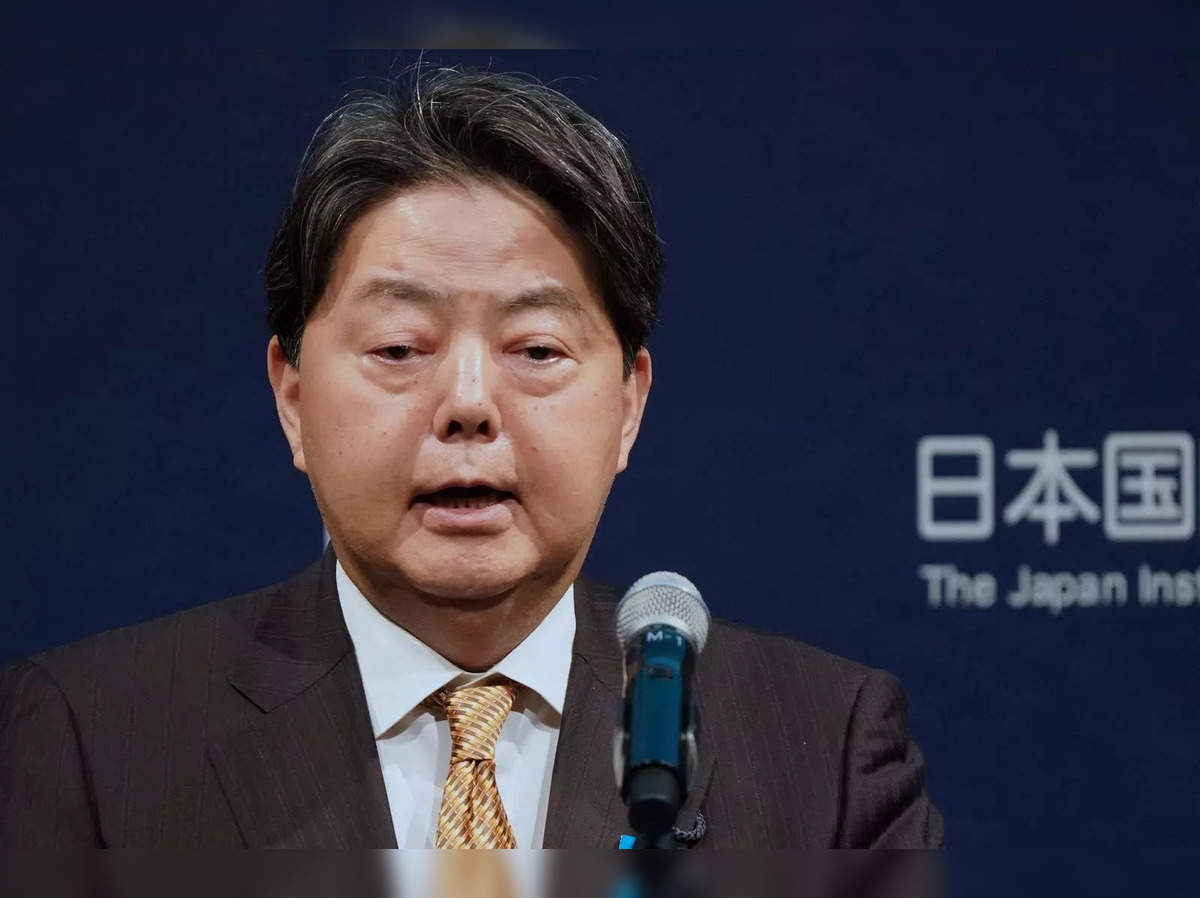 Japanese Prime Minister Fumio Kishida lack of security surprised