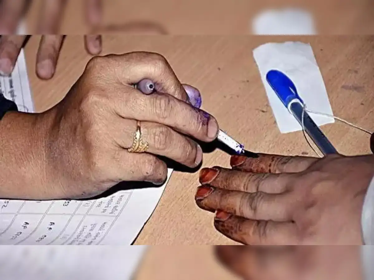 Govt bats for simultaneous polls; lists out imperatives before idea is implemented - The Economic Times