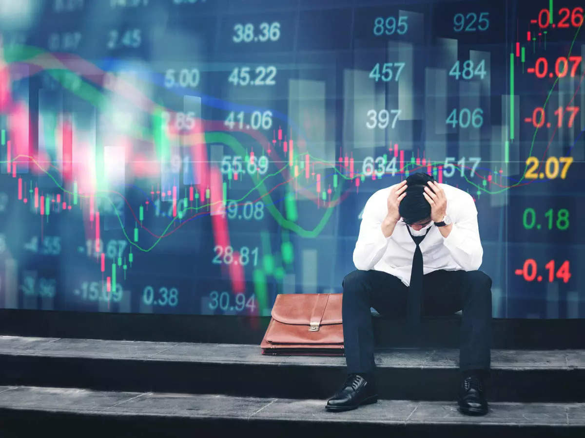 SwamiSpeak: In a market so full of madness, a big global stock market crash is coming - The Economic Times