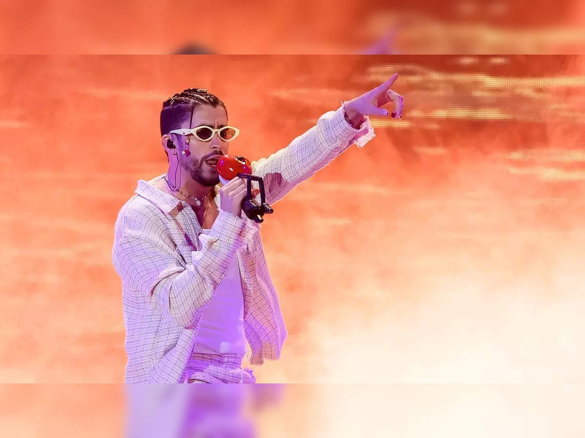 Børnehave Forstærke teori apple music: 2022 Popular Music: Bad Bunny tops Pandora And Apple Music  Charts; Know details here - The Economic Times