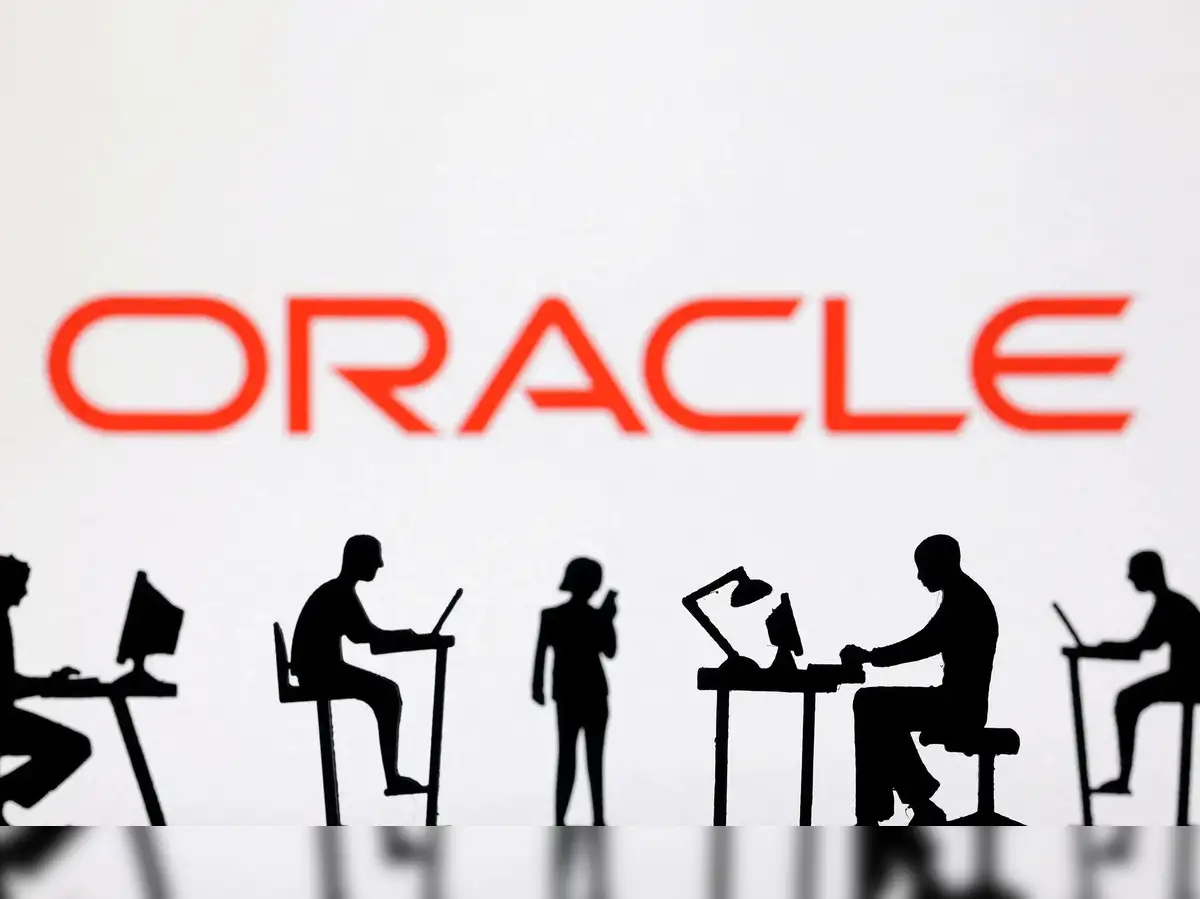 Oracle workforce shrinks by about 21,000 employees
