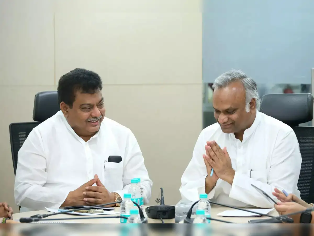 Karnataka may offer sops to step up smartphone production, exports - The Economic Times