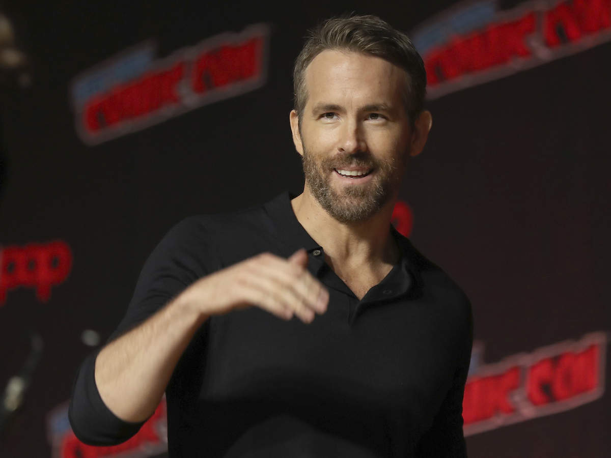 Ryan Reynolds gifts free pizza to graduating students of his alma mater