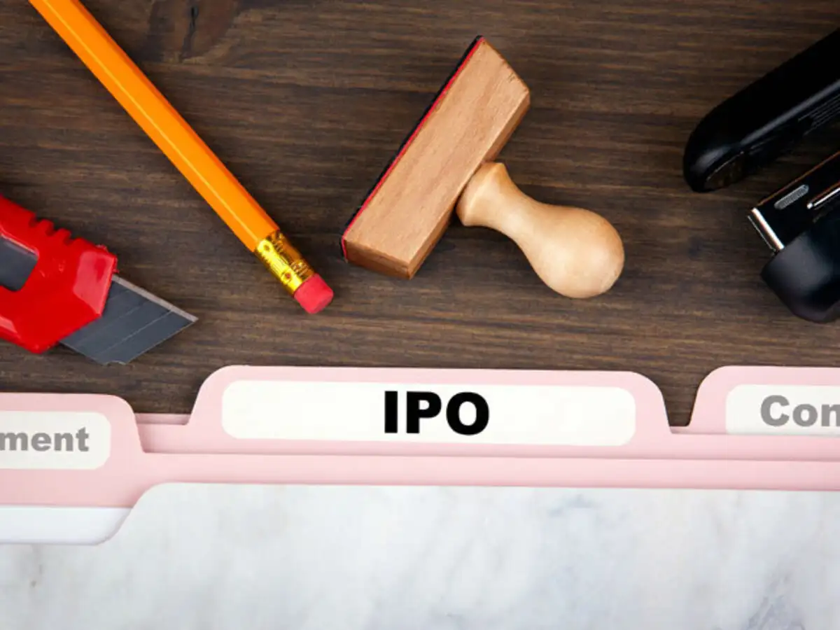 Hdfc Standard Life Ipo 8 Charts To See Before You Subscribe The Economic Times Hdfc standard life ipo allotment status is now available on karvy computershare's website. hdfc standard life ipo 8 charts to see