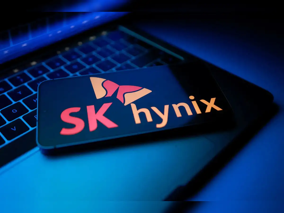 SK Hynix Places $8 Billion Order for ASML EUV Tools to Boost Memory Chip Production