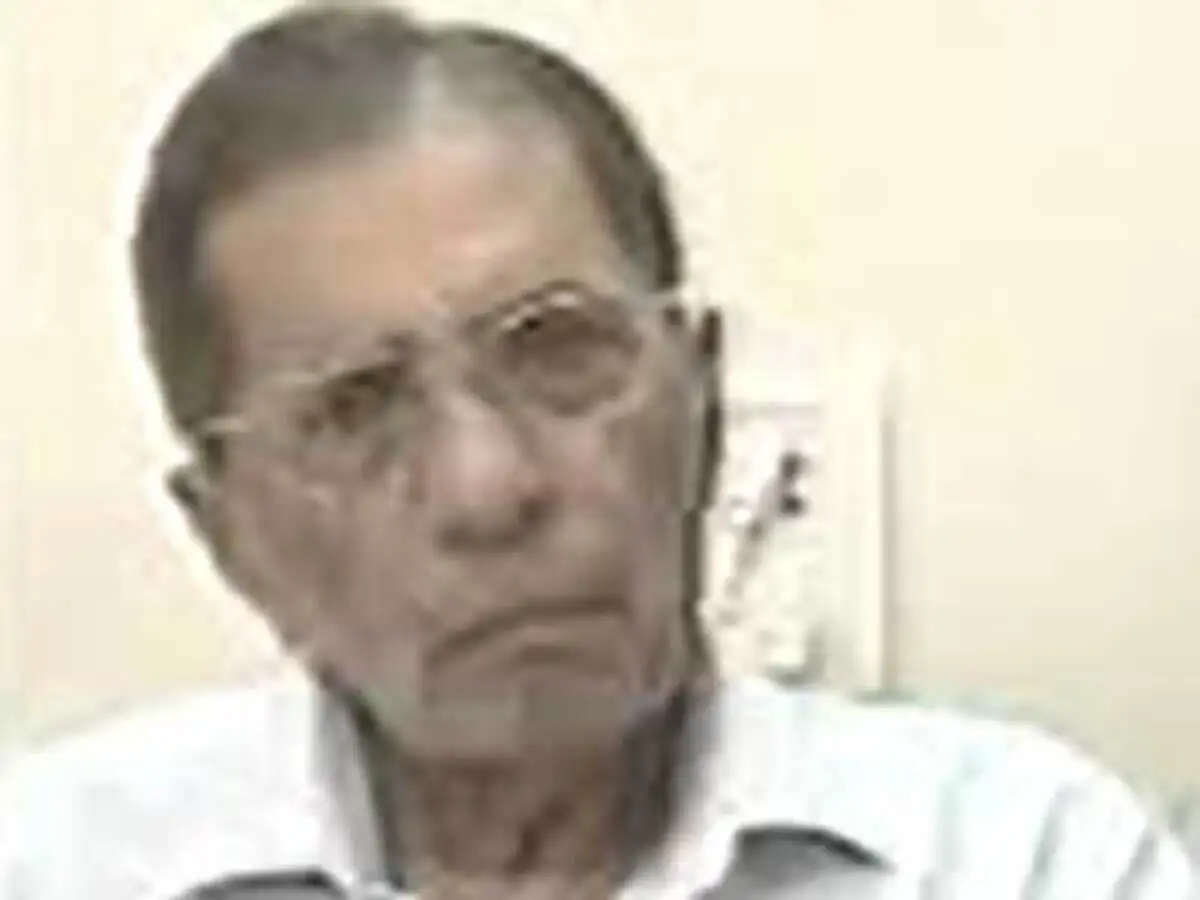 RBI measures have failed to stop downward pressure on rupee: AV Rajwade ...