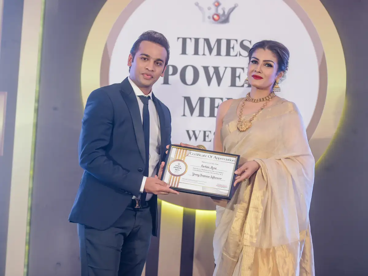 Farhan Azmi What Earned Farhan Azmi The Mr Commitment Tag A Habit To Get Every Job Done On Time The Economic Times Born in mumbai to screenwriters javed akhtar and honey irani, he grew up under the influence of the hindi film industry. farhan azmi what earned farhan azmi