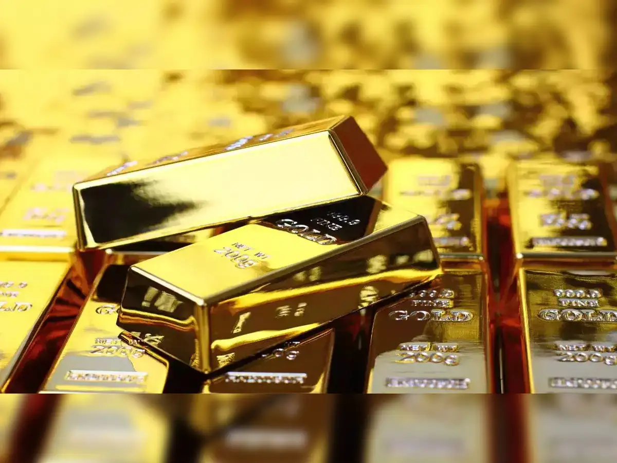 Gold price predictions: Experts predict gold rates amidst risk of global  trade war - The Economic Times