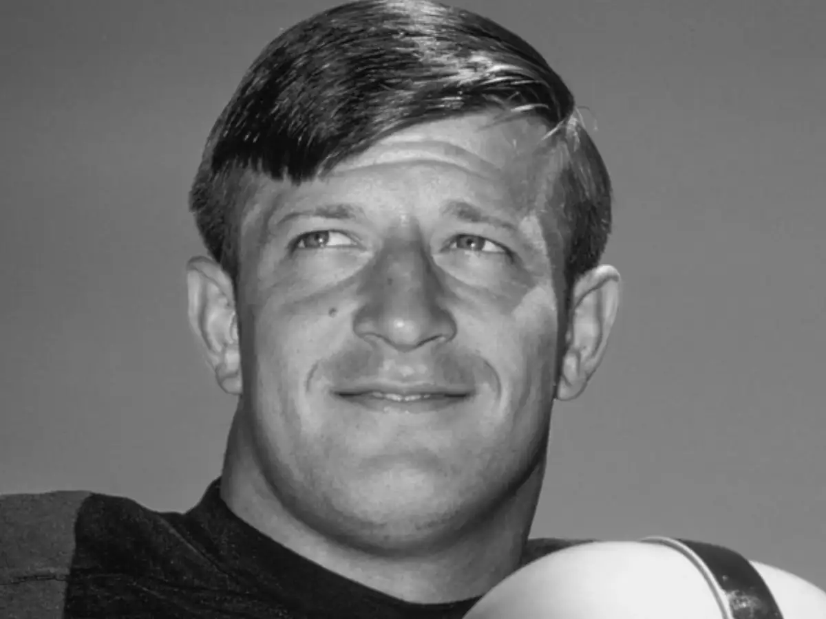 Former Raiders Super Bowl champion Pete Banaszak dies at 82: Here's more about his net worth, career and wife - The Economic Times