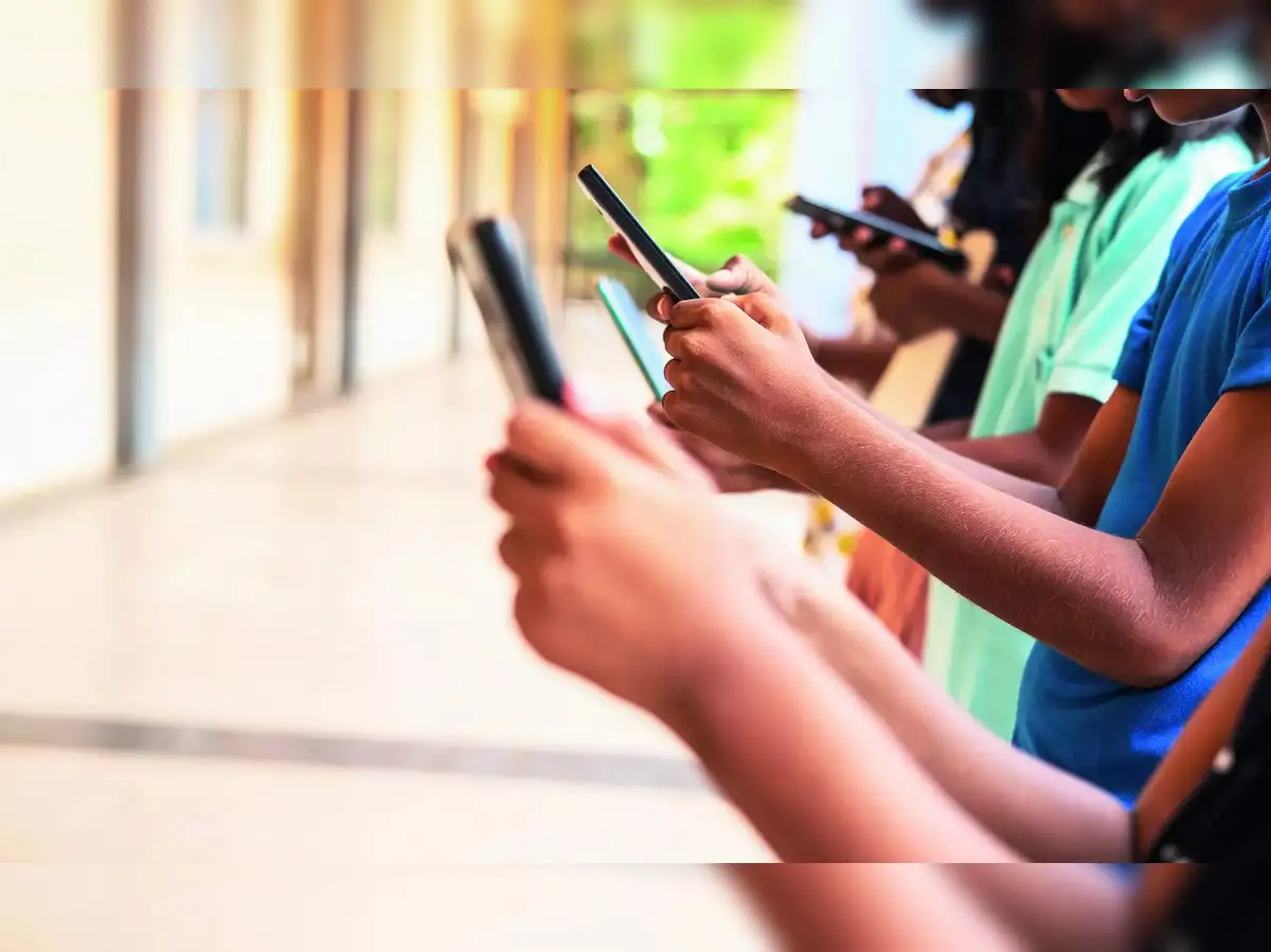 India's smartphone market dials 8% volume growth in Q2 2025: Counterpoint Tracker