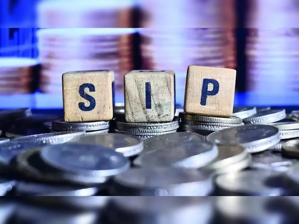 Blind SIPs vs Strategic ETFs? Reddit debates best investment strategy - The  Economic Times