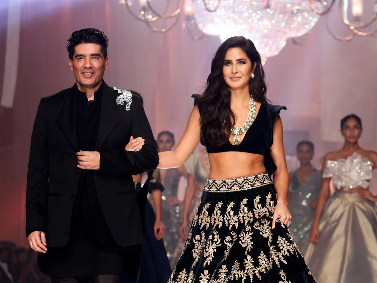Which are some best dress designed by Manish Malhotra  Quora