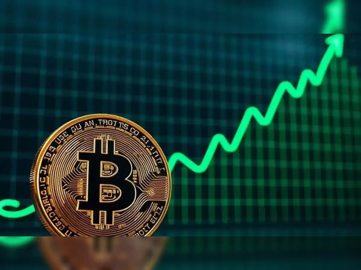 Bitcoin falls as rising dollar hits crypto rally: Bitcoin price crashes  1.4% to $122,494 as U.S. dollar surge hits crypto market — Ethereum, XRP,  Solana slide, Binance Coin defies market - The Economic Times