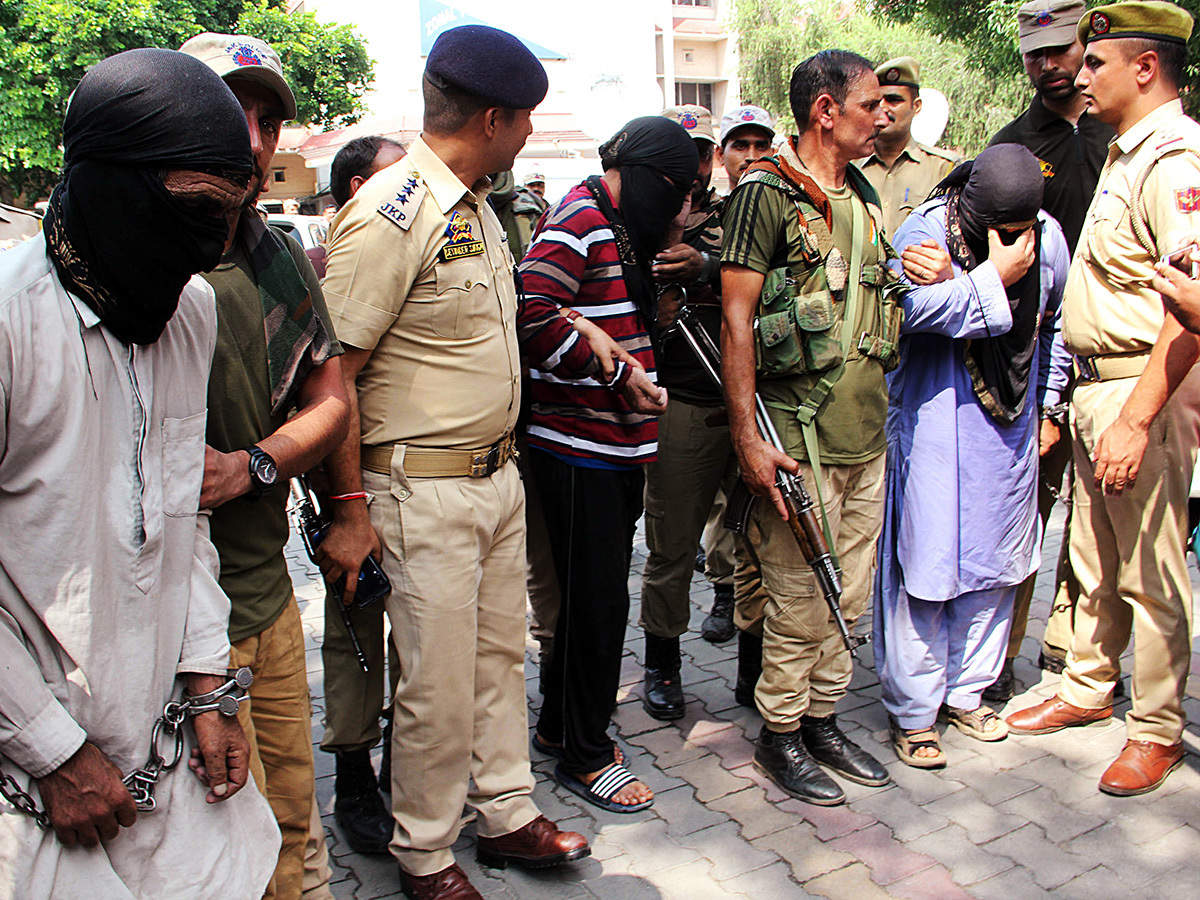 Jammu and kashmir: 4 Hizbul Mujahideen overground workers arrested in  Kishtwar - The Economic Times