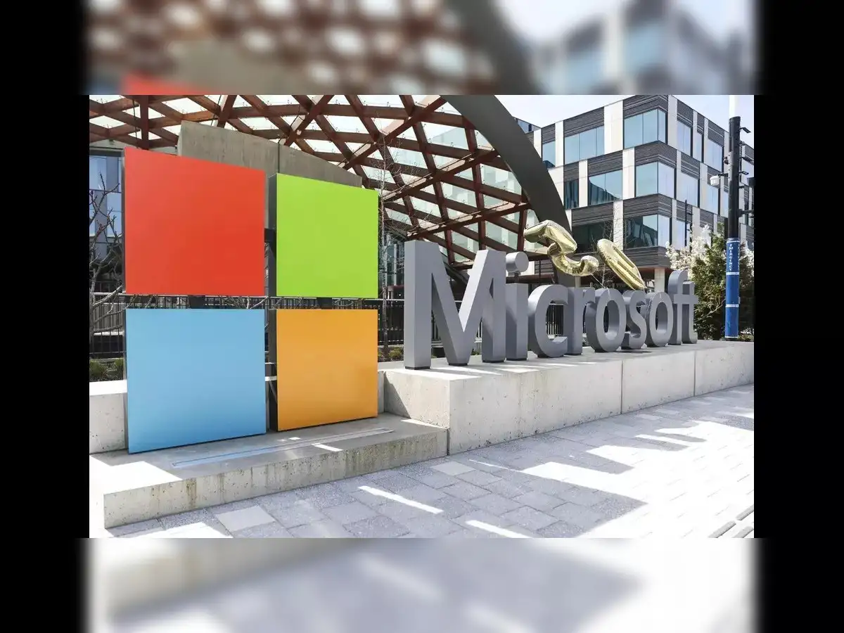 Microsoft Faces Criticism for H-1B Visa Filings Amid US Job Cuts