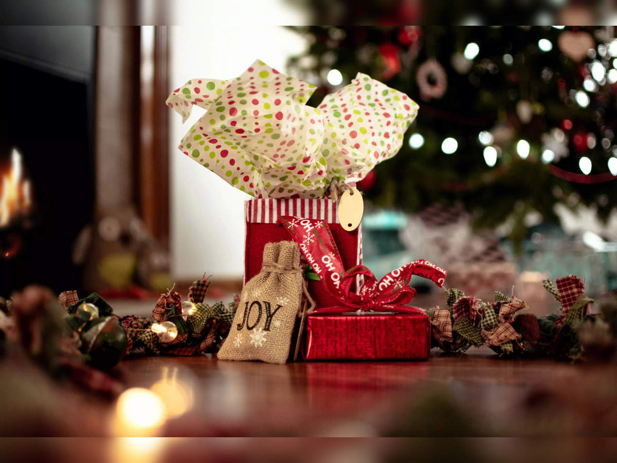 10 Perfect Christmas Gifts for Women this Holiday Season (2023) - The  Economic Times