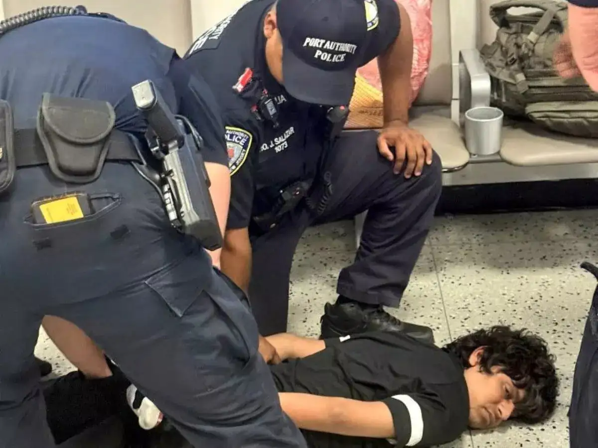 Student handcuffed at US' Newark Airport to be deported once fit to ...