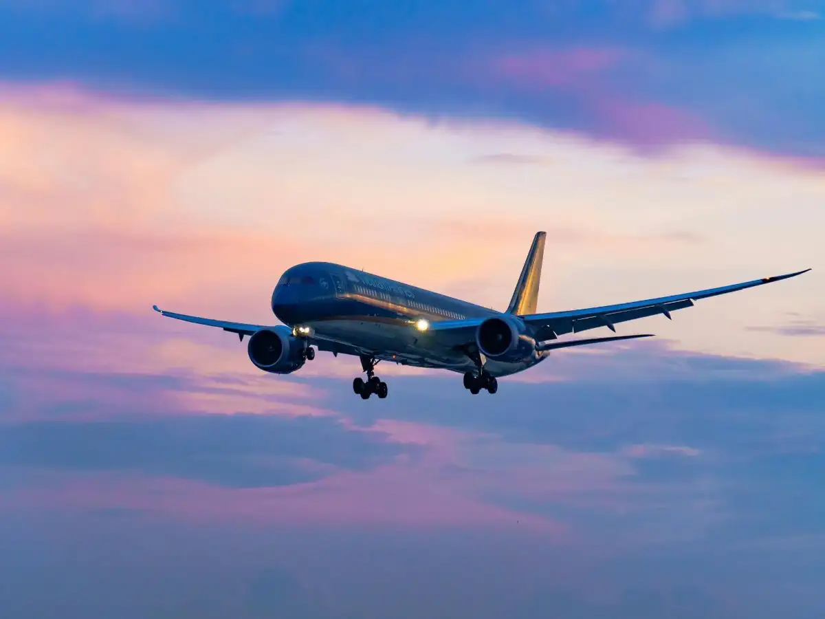 EU aviation agency tells operators to avoid Iran, Iraq airspace until August 31 - The Economic Times