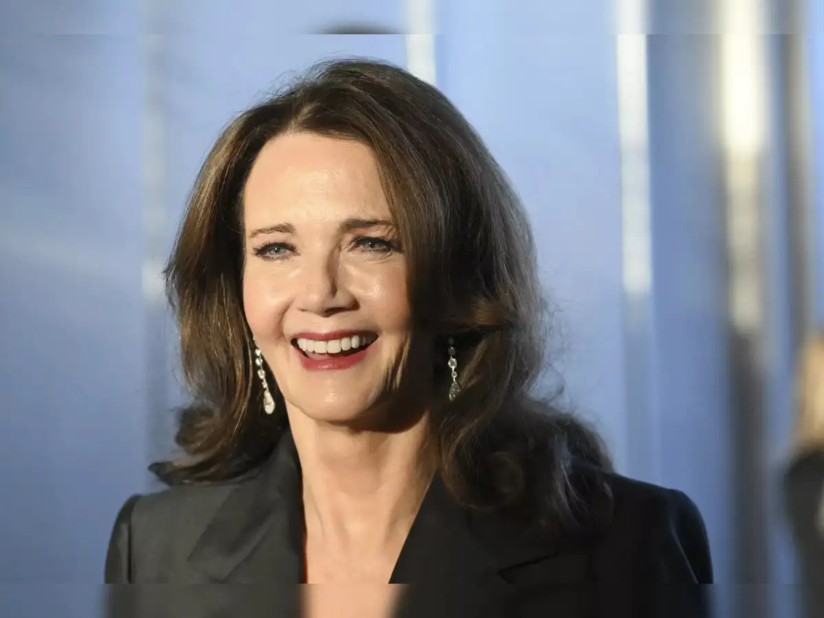 Lynda carter nude fakes