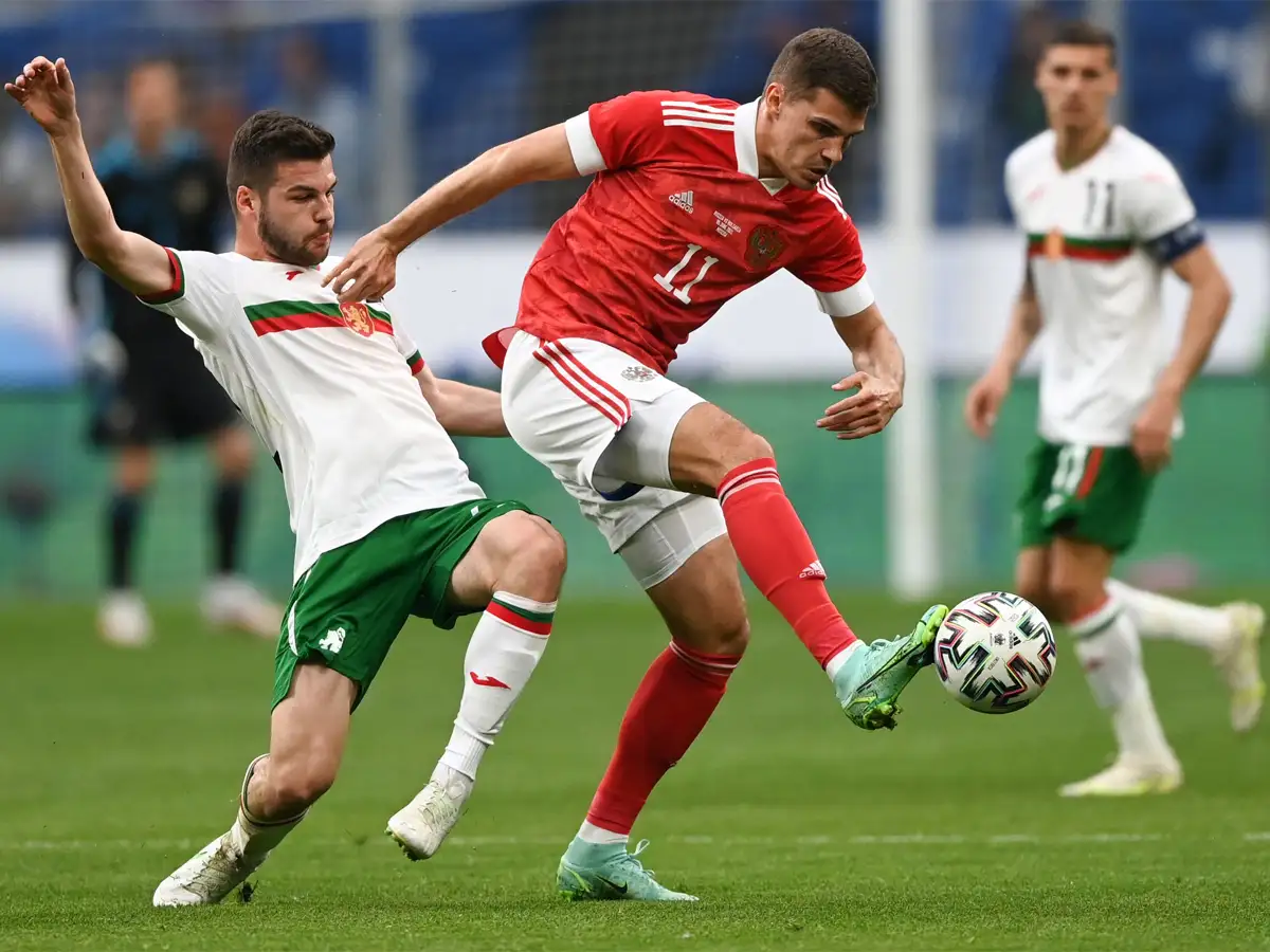 Will The Distance Between Wembley Stadium And Kolkata S Salt Lake Stadium Be Bridged On The Final Game Of Euro 21 The Economic Times