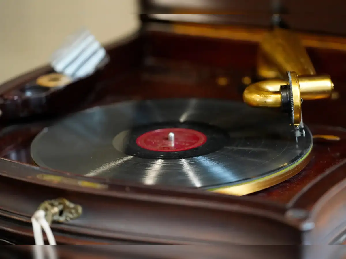 AI song generator startups Suno, Udio angered the music industry. Now they're hoping to join it