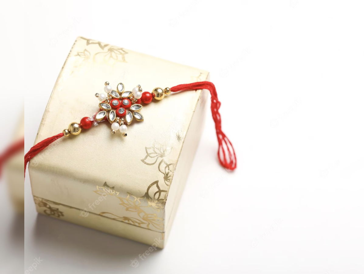 Gifts for Sister | Raksha Bandhan Gifts| Easy Gift Ideas - YouTube-cheohanoi.vn
