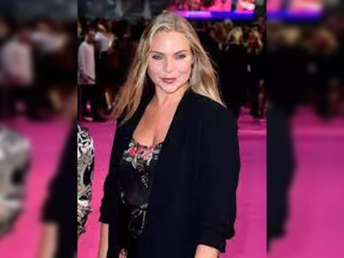 Samantha Womack cancer Samantha Womack decided to reveal her breast cancer battle after Olivia Newtons death picture pic