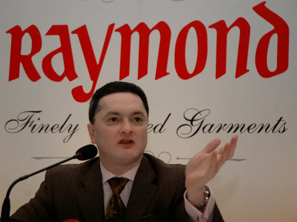 New Raymond Logo