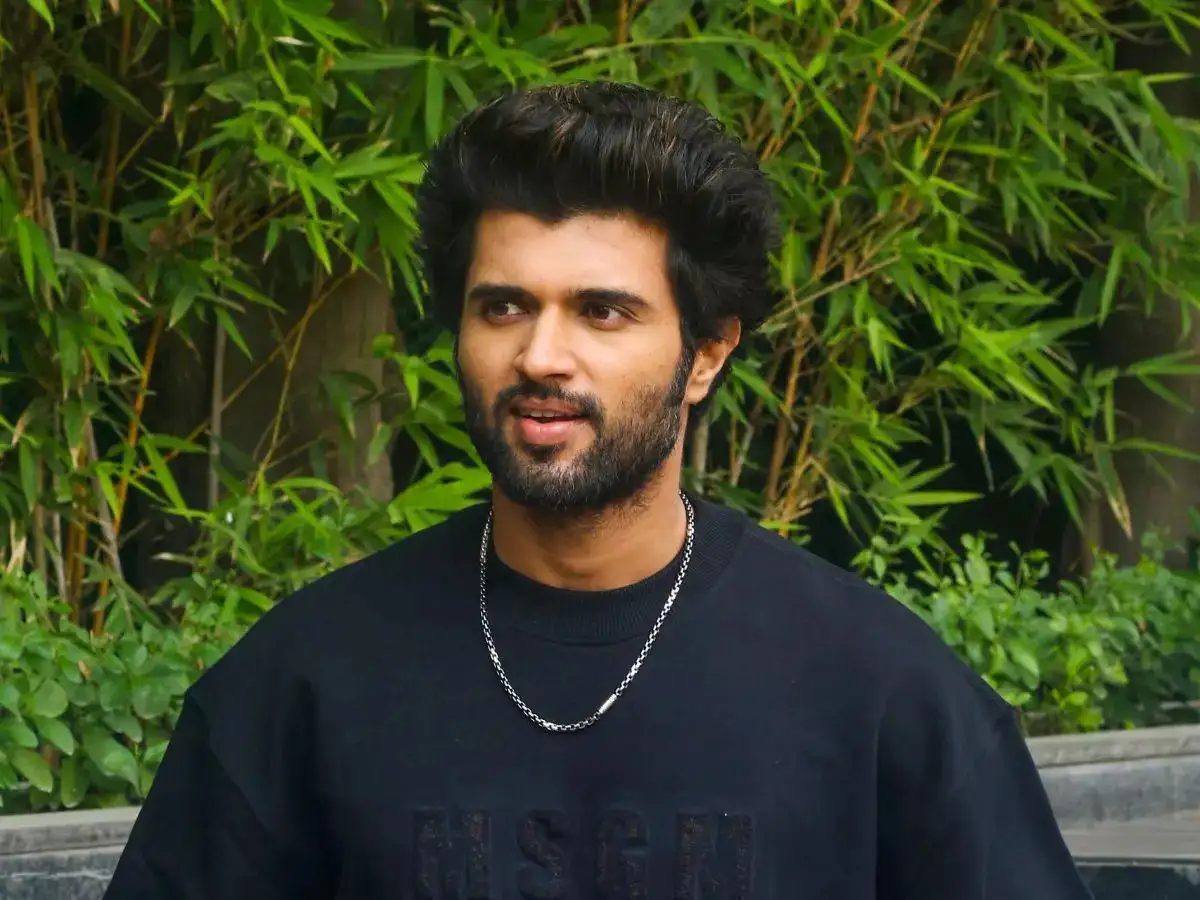 deverakonda: Wasn't scared when I had nothing, why should I be scared now:  Vijay Deverakonda on controversies & boycott culture - The Economic Times