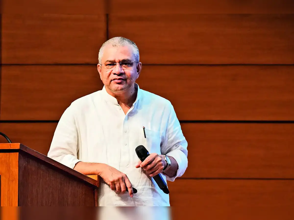 Union minister Vaishnaw discusses user money protection, promotion of eSports, social games with gaming companies - The Economic Times