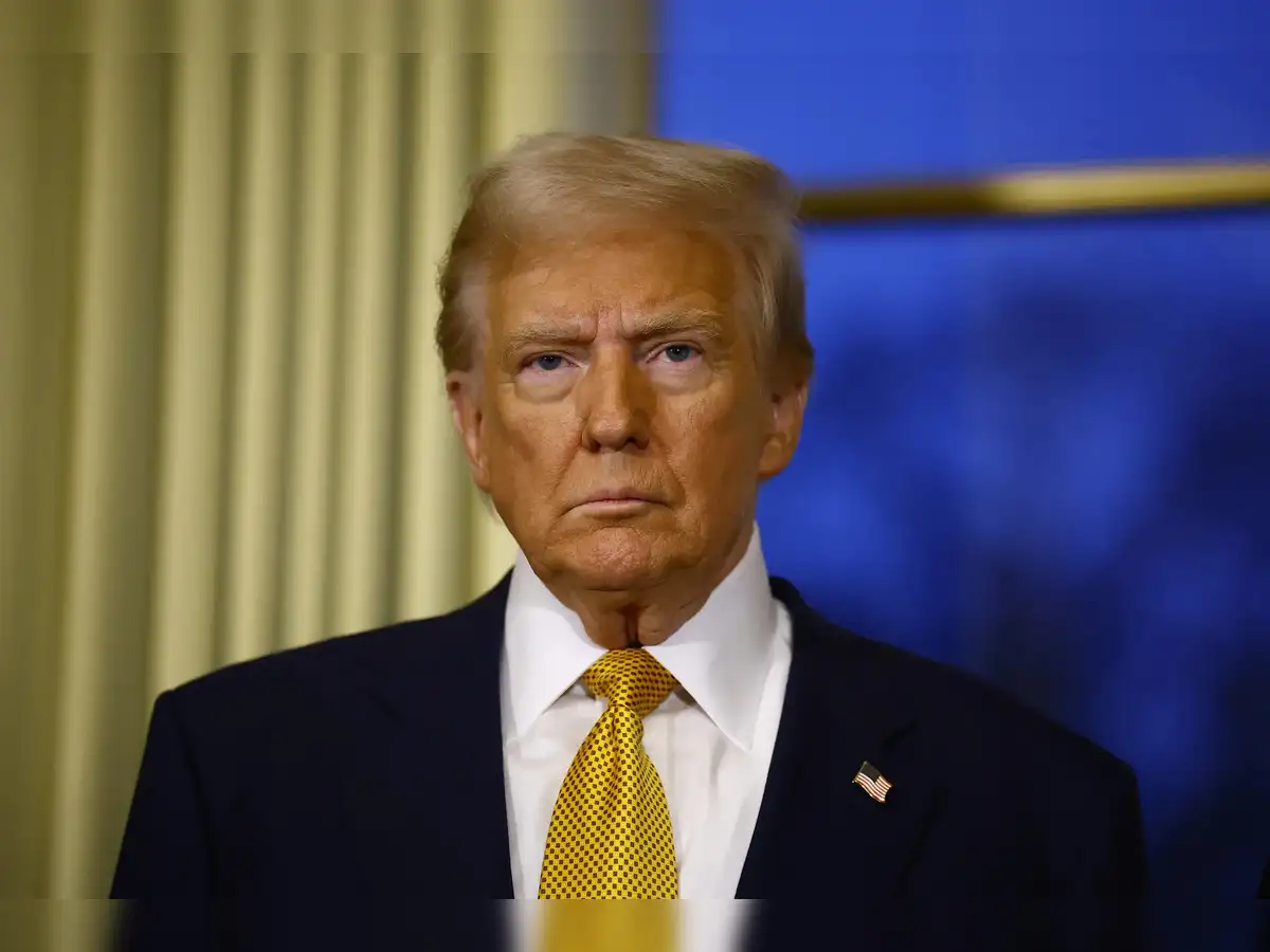 avert Trump opposes deal to avert government shutdown - The Economic Times