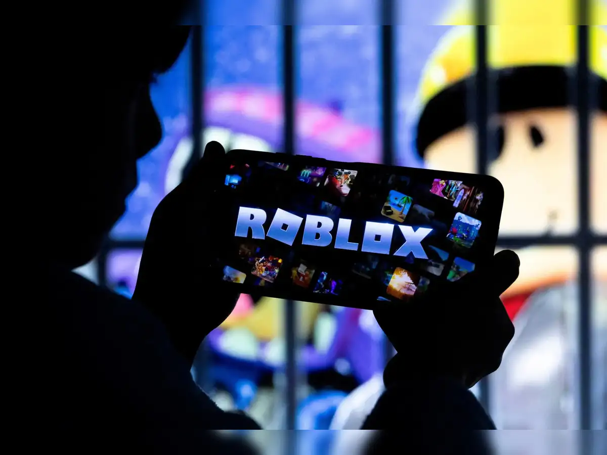 Roblox down? Thousands of gamers report login failures, game crashes, and  error 9007 amid global outage - The Economic Times