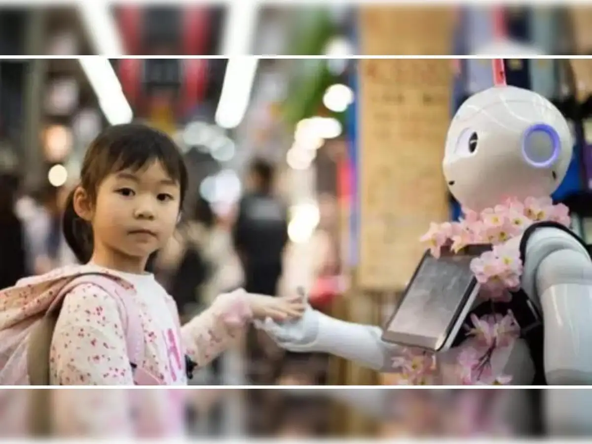 Lifelike robot: Lifelike robot called 'Sally' was going to teach in US school. It's not as weird as it sounds