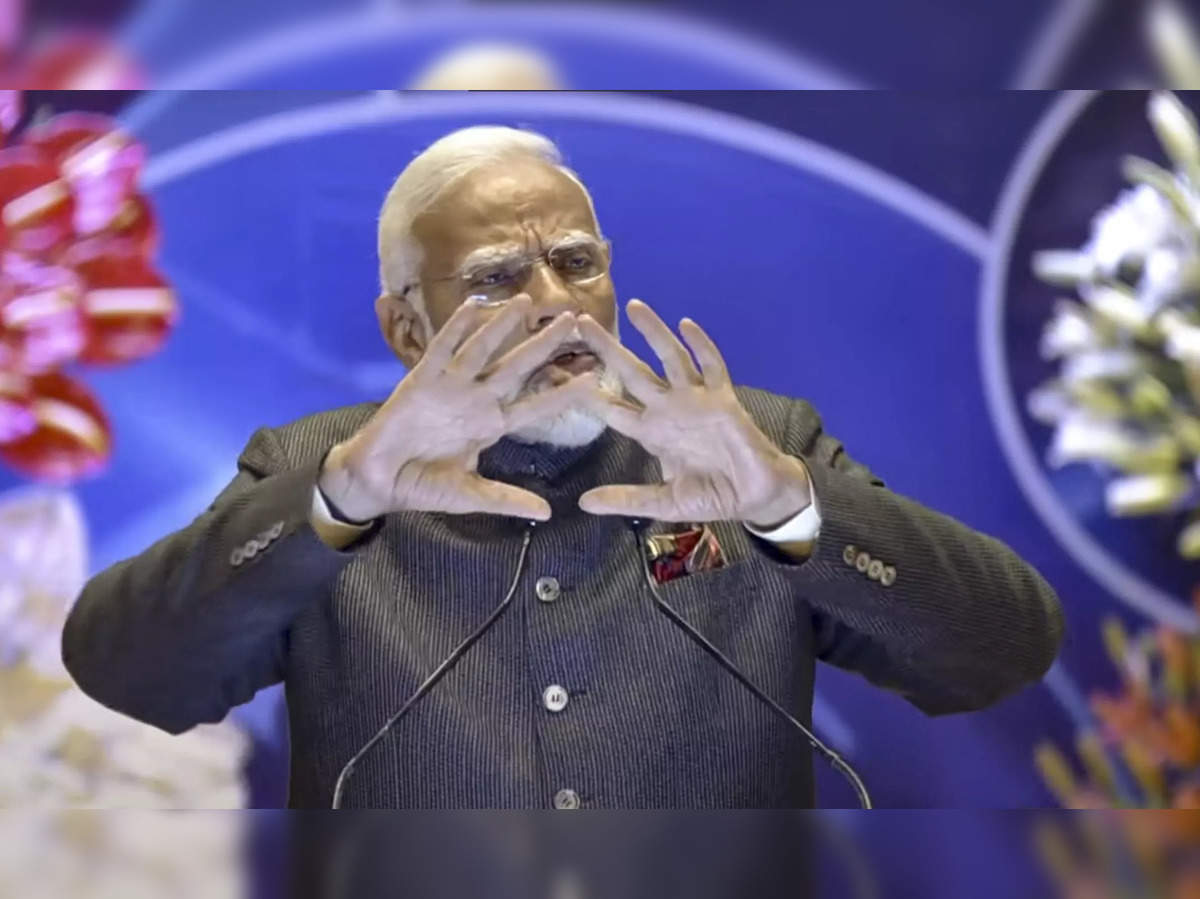 Rameshkumar Bhikabhai Virani, the man who gifted Narendra Modi his  monogrammed suit-India TV News – India TV